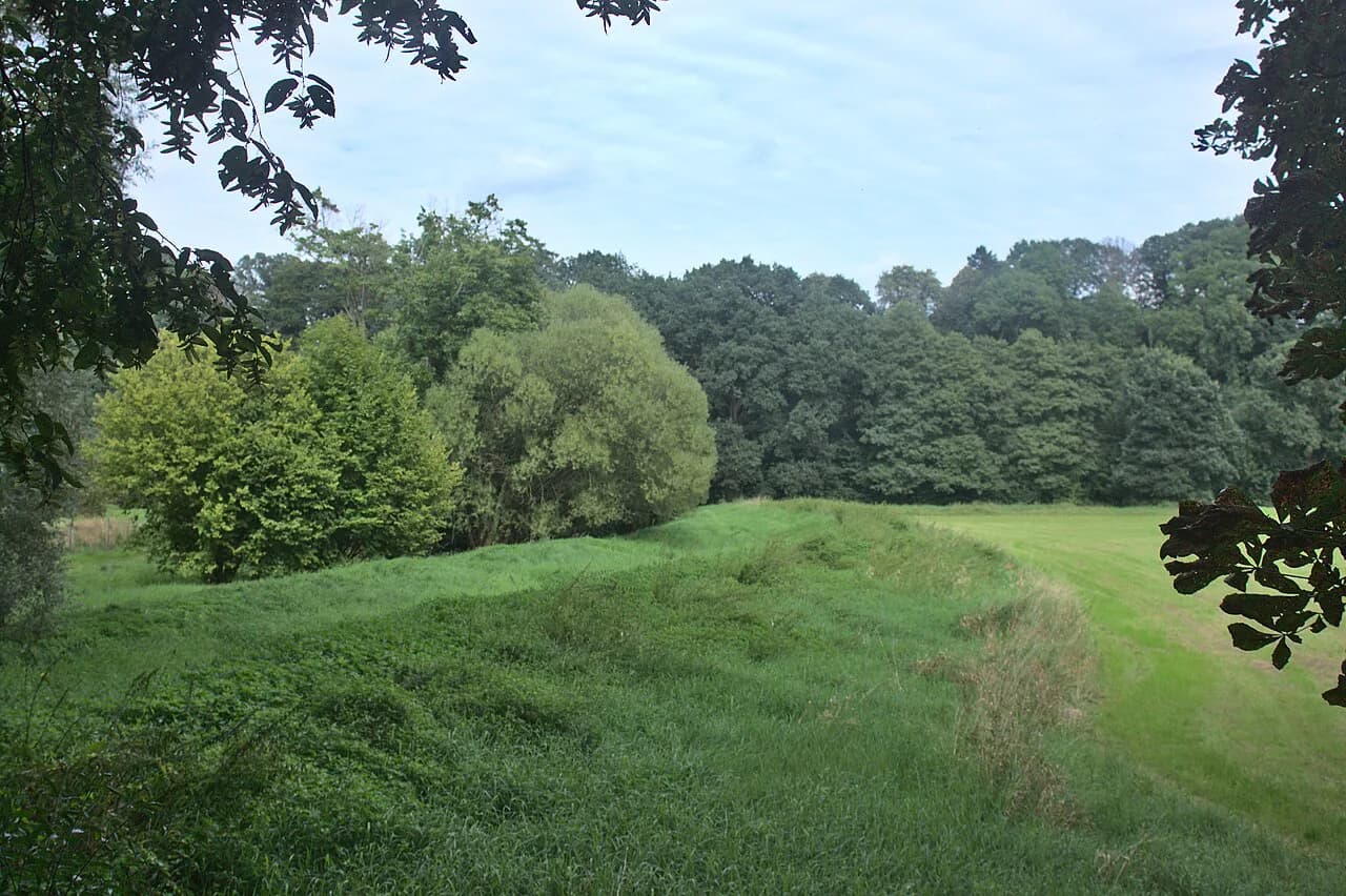 Babiččino údolí: Ratibořice Chateau and Grandmother's Valley