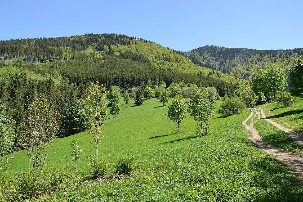 Beskydy Mountains: Pustevny, Radhošť and Wallachian Towns