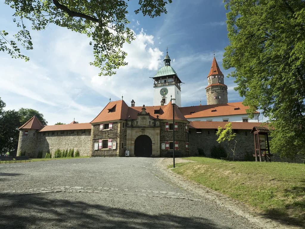 Bouzov Castle: Tours, Season and Getting There from Olomouc