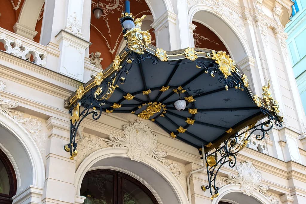 Karlovy Vary City Theatre: Visiting the Municipal Theatre