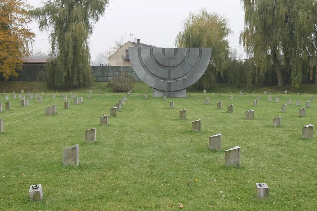 Terezín Crematorium: Visiting the Site and Jewish Cemetery