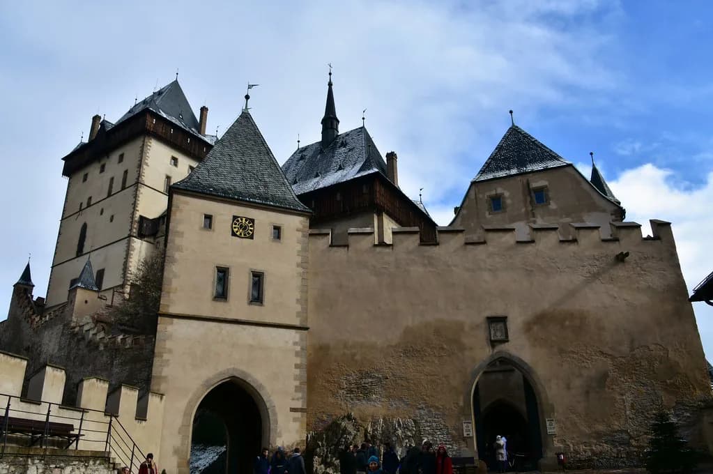 Czech Castles Worth Planning a Route Around: Tickets, Tours and Seasons