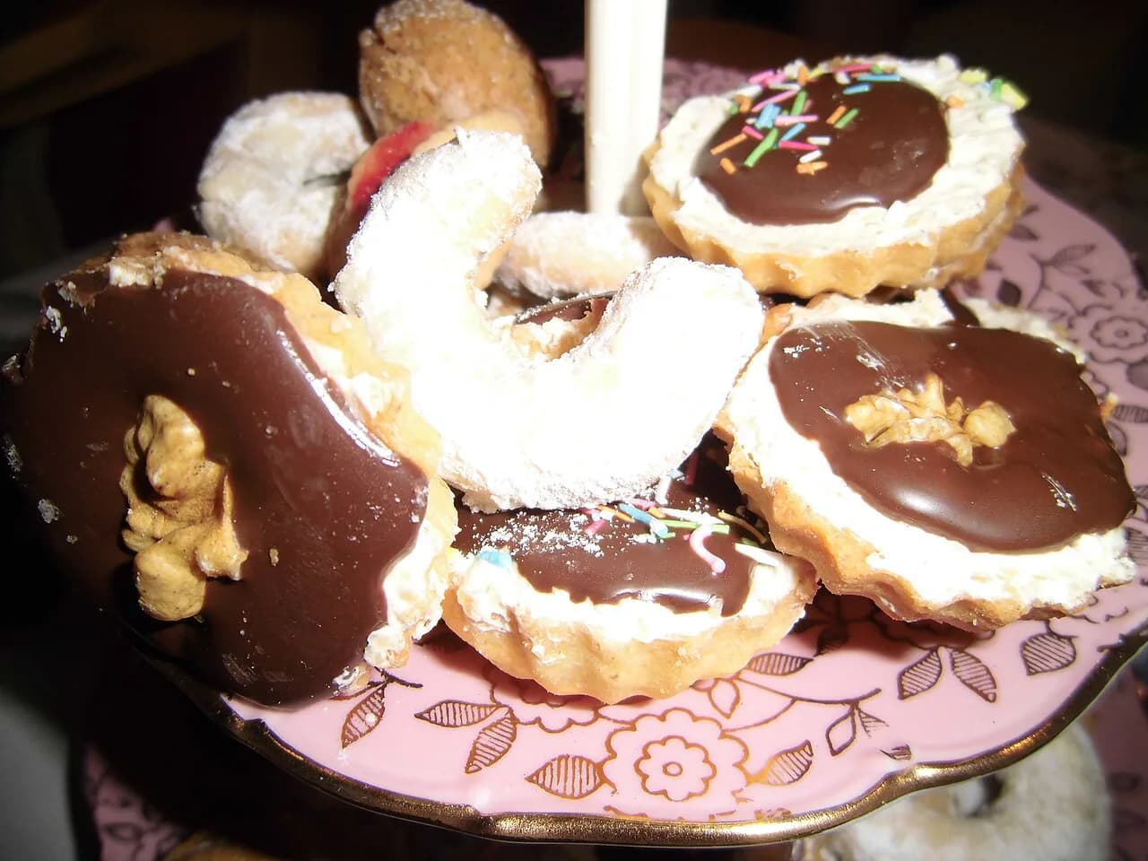 Czech Christmas Cookies: A Guide to Cukroví