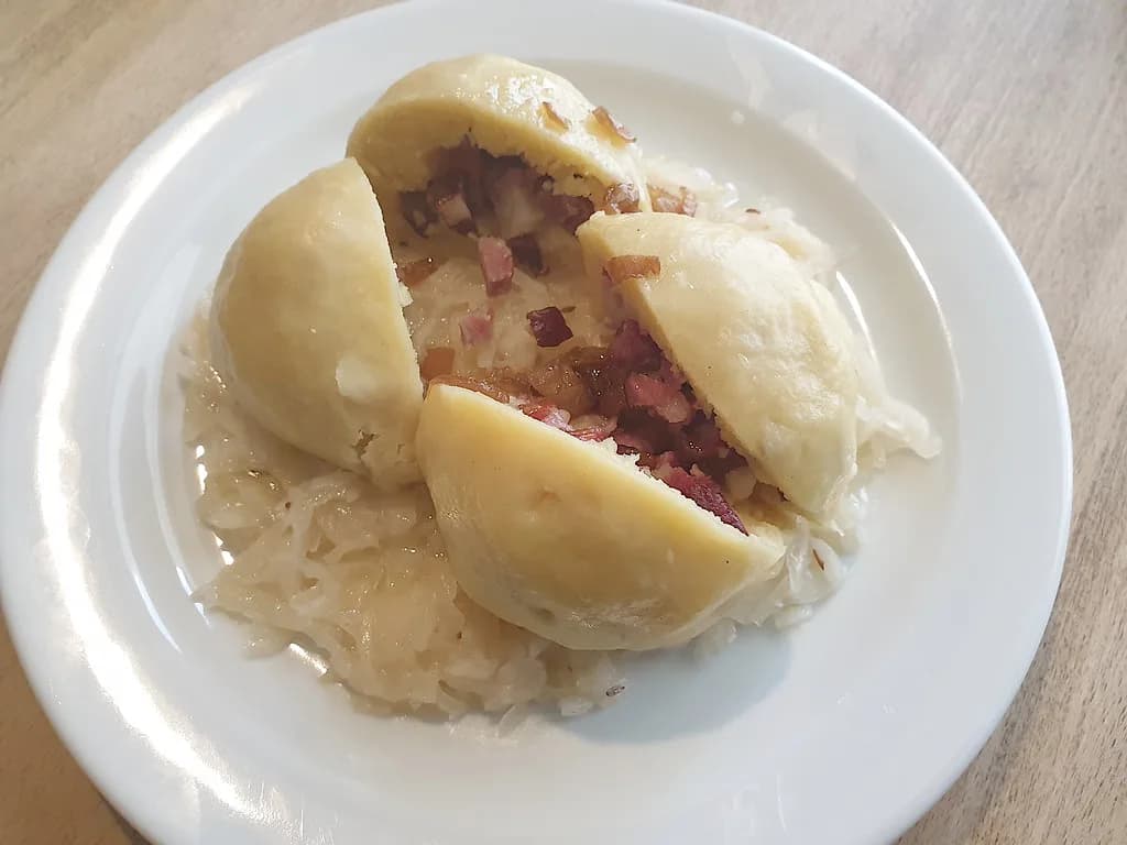 Czech Dumplings (Knedlíky): Bread, Potato, and How to Order Them