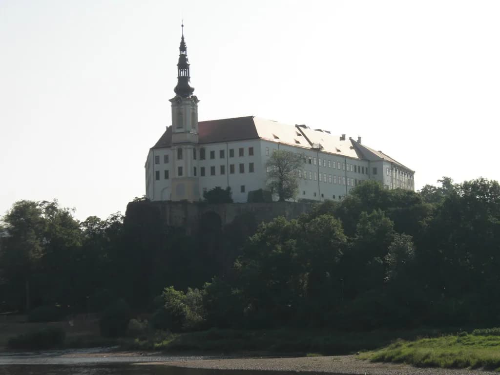 Děčín Castle: Tours, Gardens and Visiting Basics