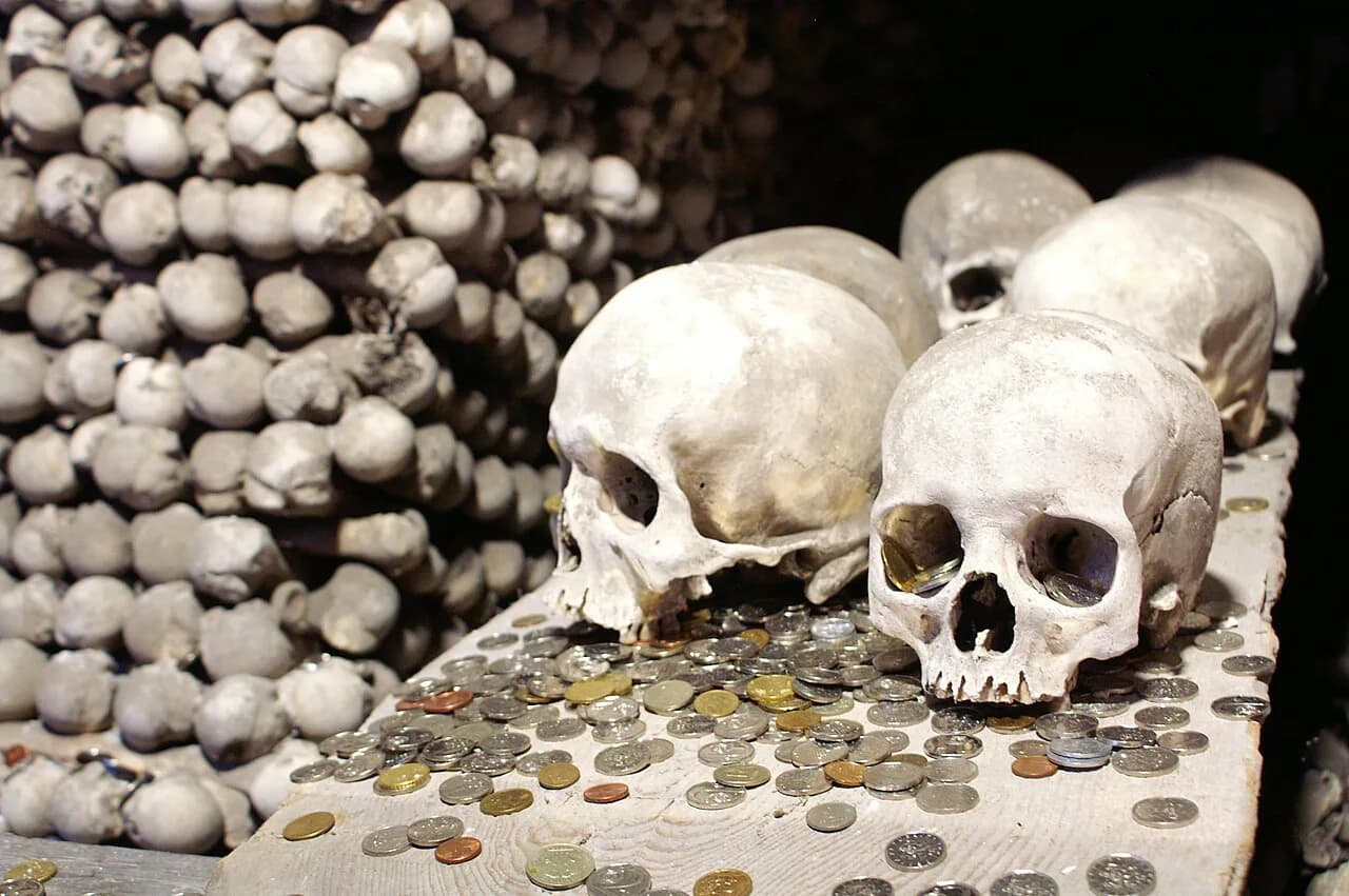 Kutná Hora attractions: plan your mine, mint and bone chapel day