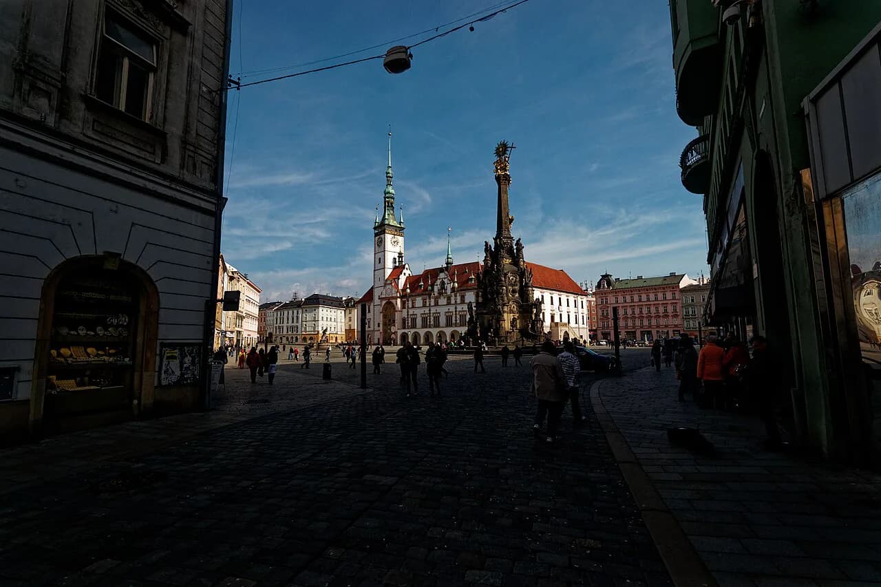 Olomouc Sightseeing: Plan the Square, Hill and Parks in a Day