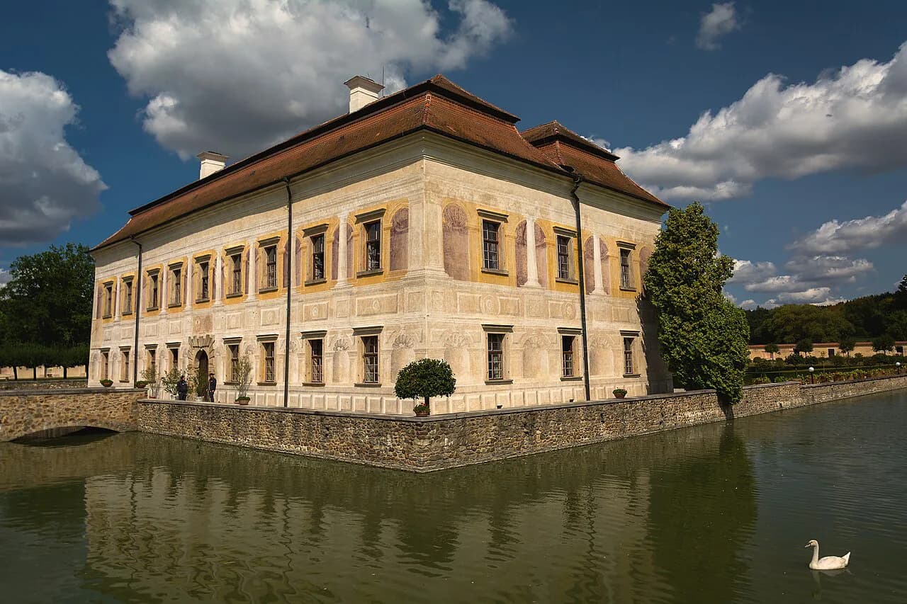 Kratochvíle Chateau: A Renaissance Villa in South Bohemia