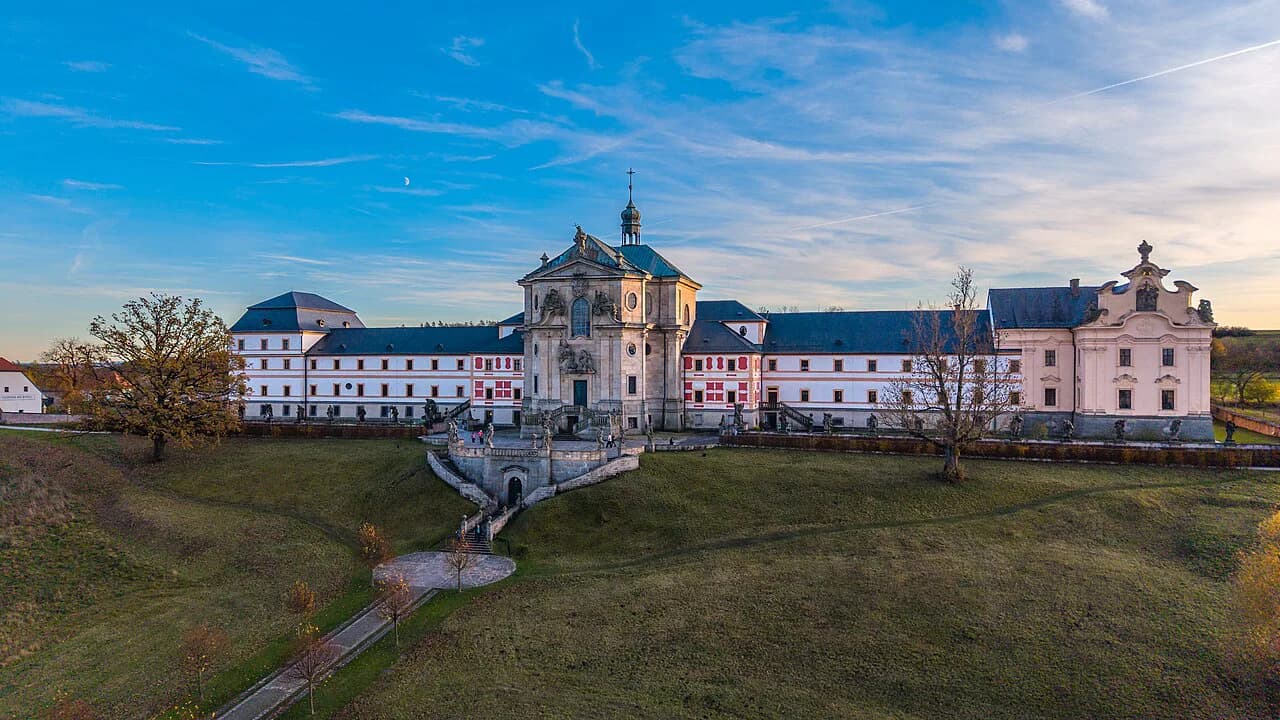 Kuks, Czech Republic: Baroque Hospital, Braun Statues and What to See