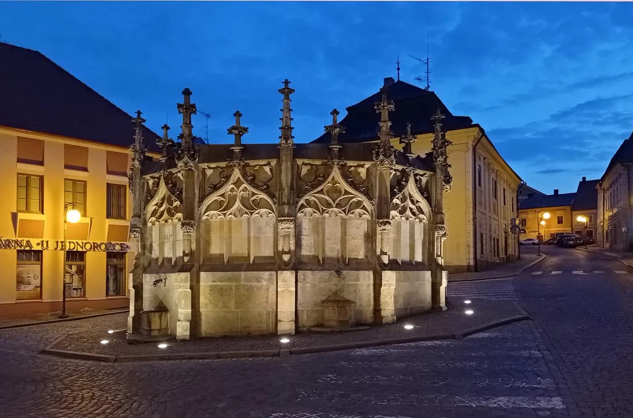 Kutná Hora Tours: Ossuary, St. Barbara's and the Silver Mine