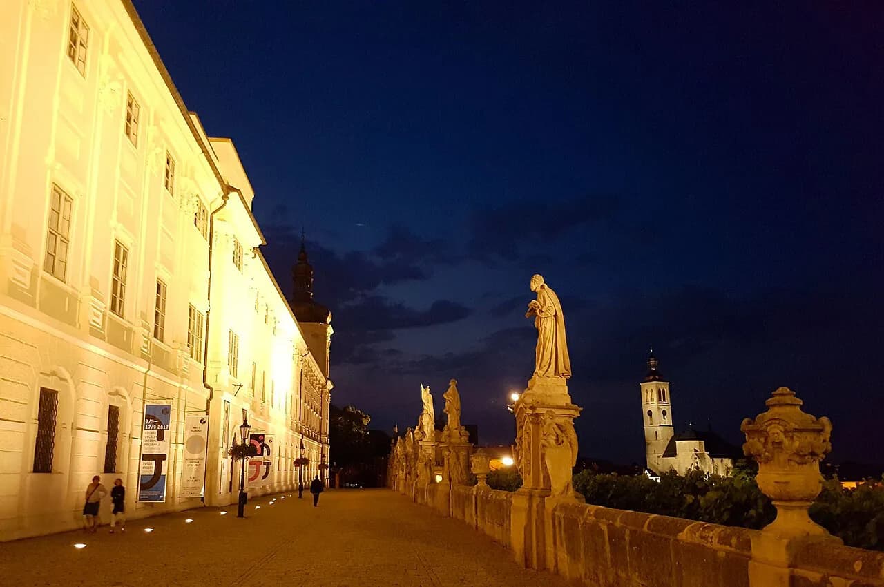 Kutná Hora Walking Tour: A Self-Guided Route From Sedlec to St. Barbara's
