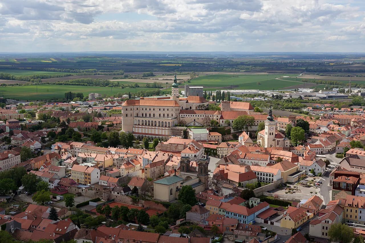 Mikulov, Czech Republic: Chateau, Holy Hill and Old Town Guide