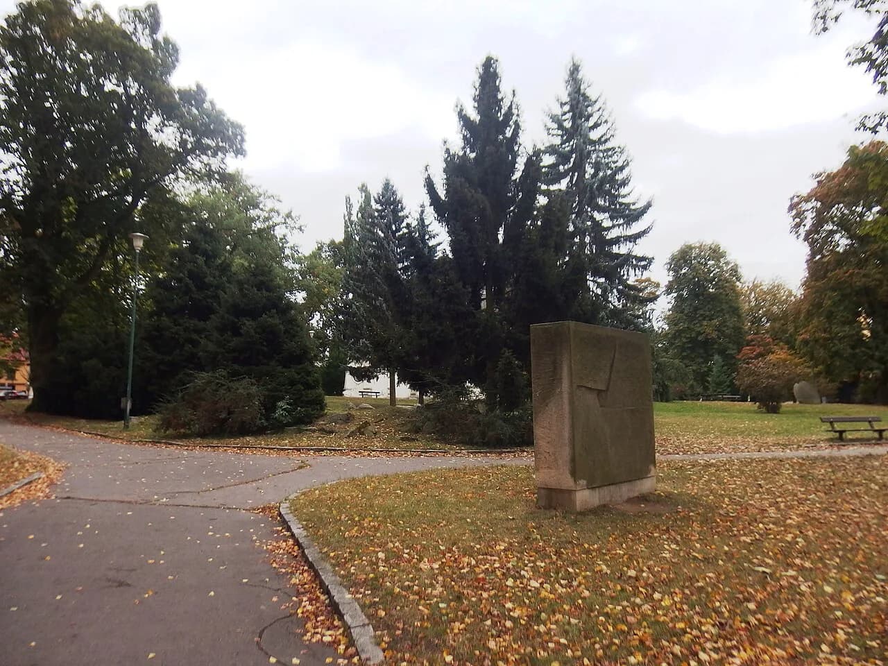Smetanovy sady in Jihlava: A City Park on a Former Cemetery