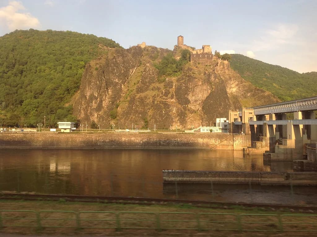 Střekov Castle: The Ruin Above the Elbe at Ústí nad Labem