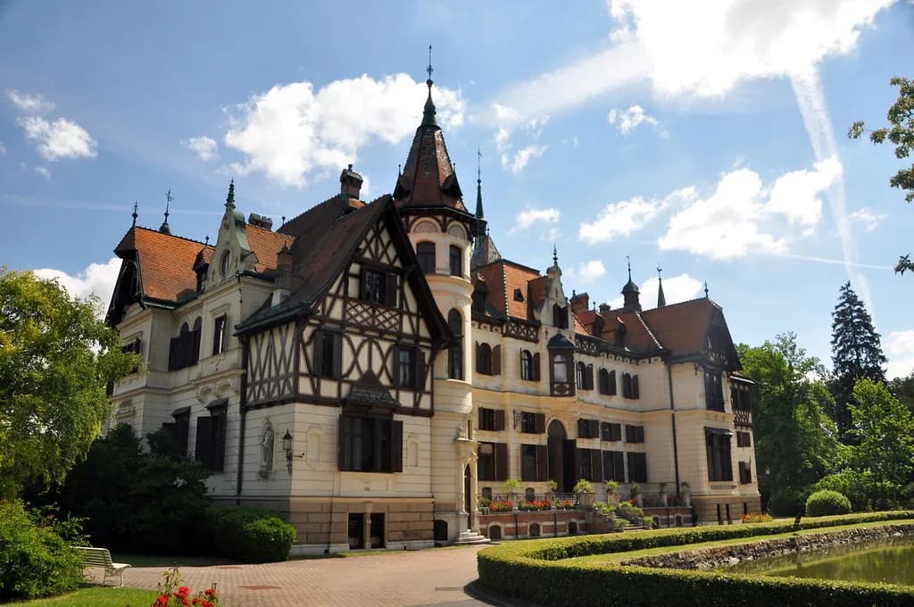 Zlín Zoo at Lešná: Tickets, Hours, and What to See