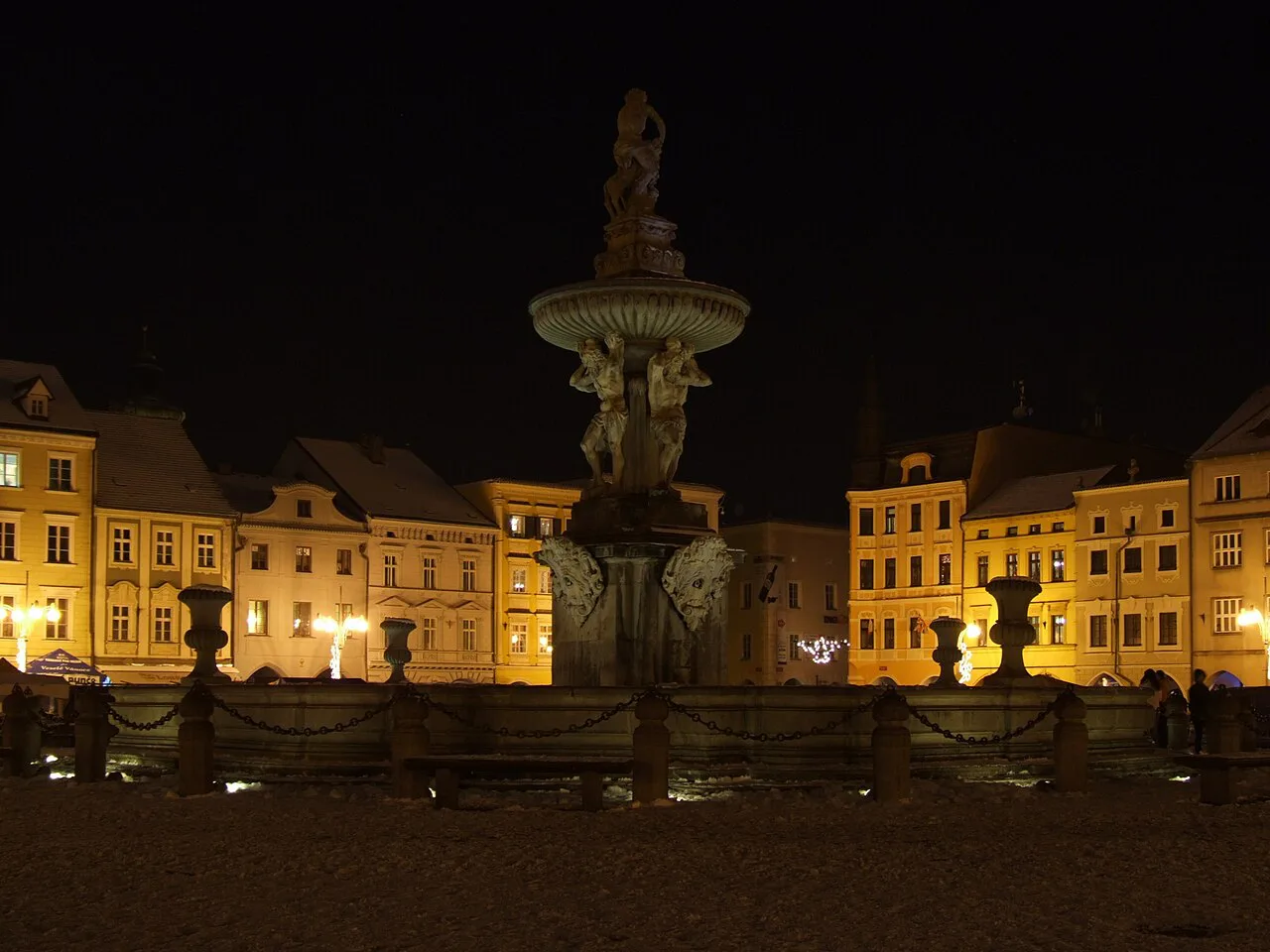 Náměstí Přemysla Otakara II and the Samson Fountain at night, České Budějovice.