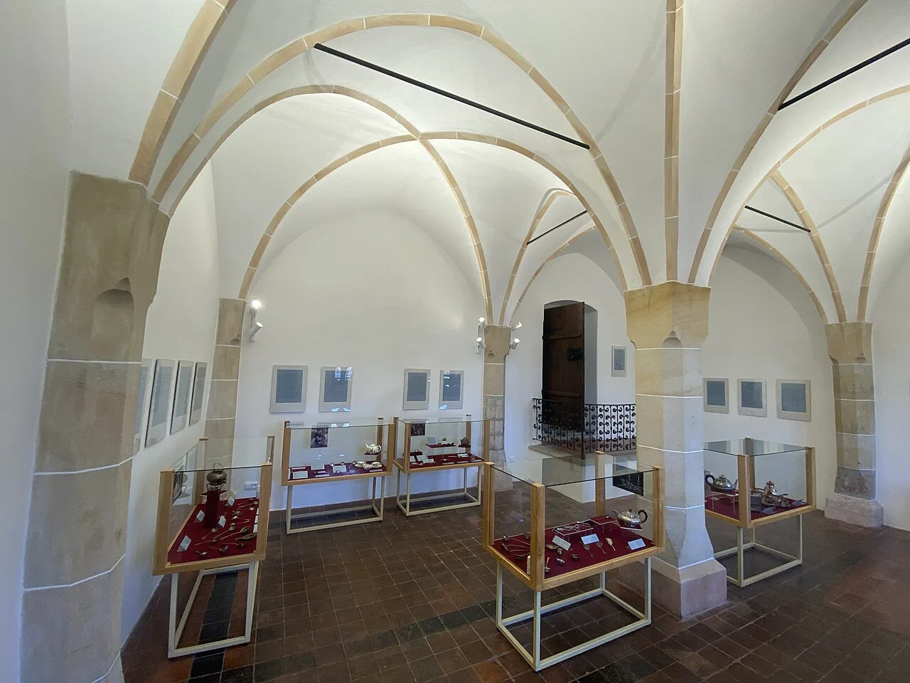 Vaulted exhibition room in the Stone House, Kutná Hora.