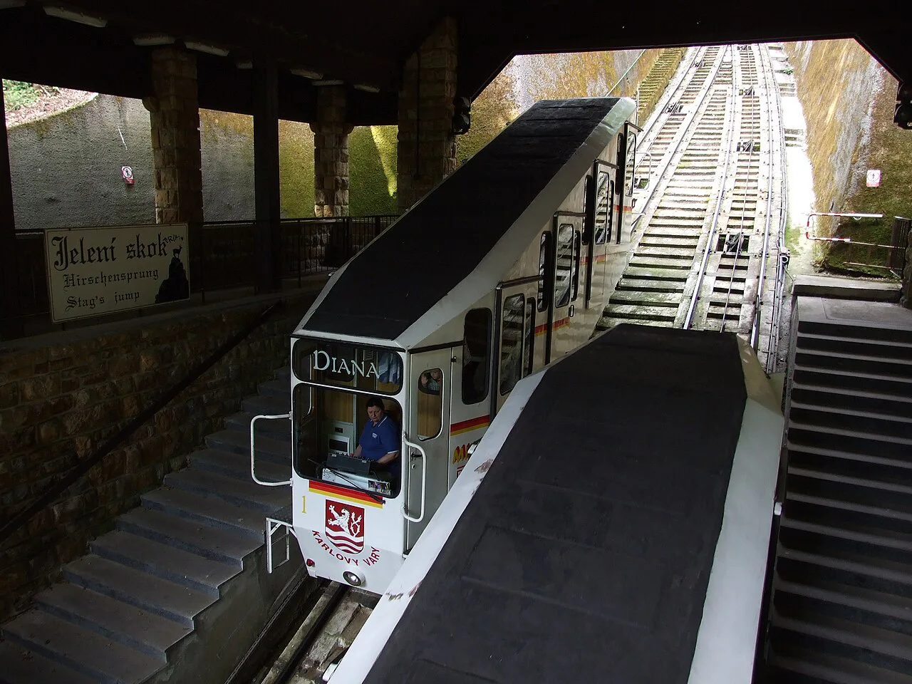 A Diana funicular car at its station, Karlovy Vary.