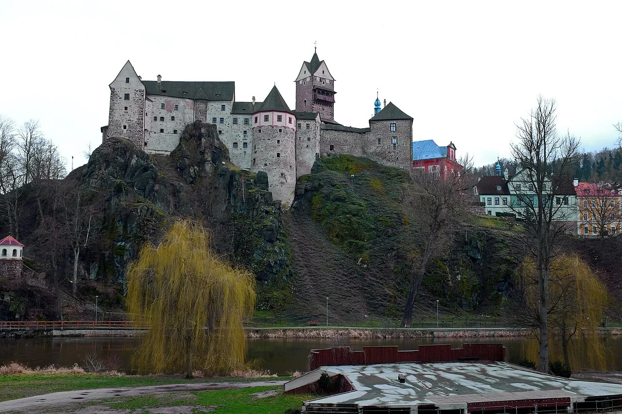 Loket Castle rising above the Ohře River.