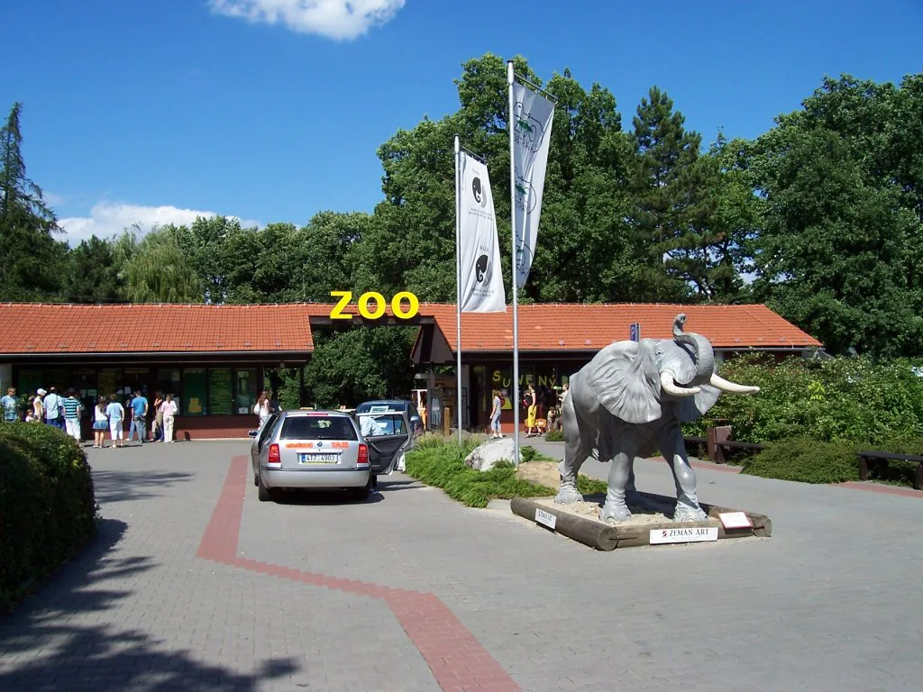 The main gate of Ostrava Zoo with an elephant sculpture.