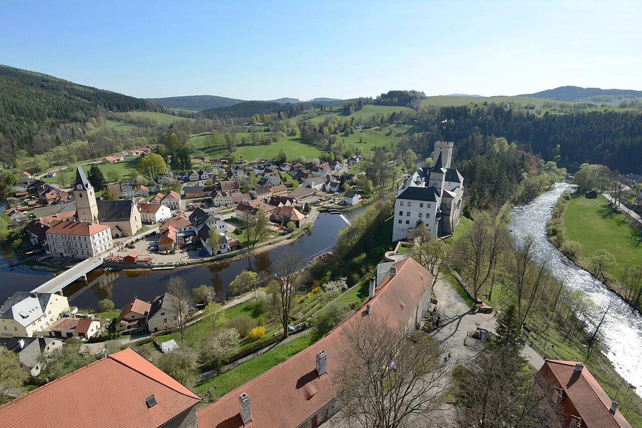 Rožmberk nad Vltavou and its castle seen from the Jakobínka tower.