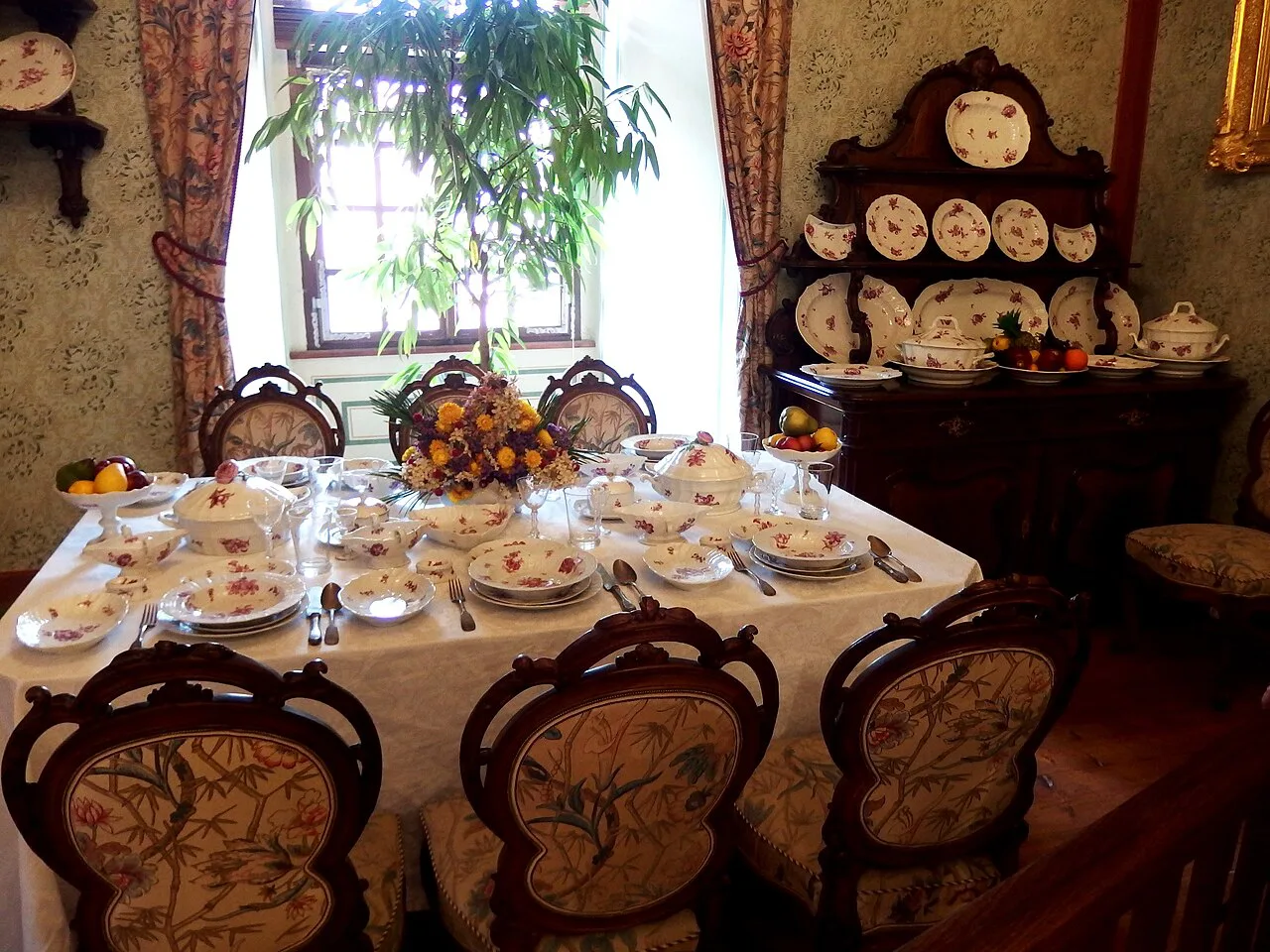 A period dining room in the Castle Museum, Český Krumlov.
